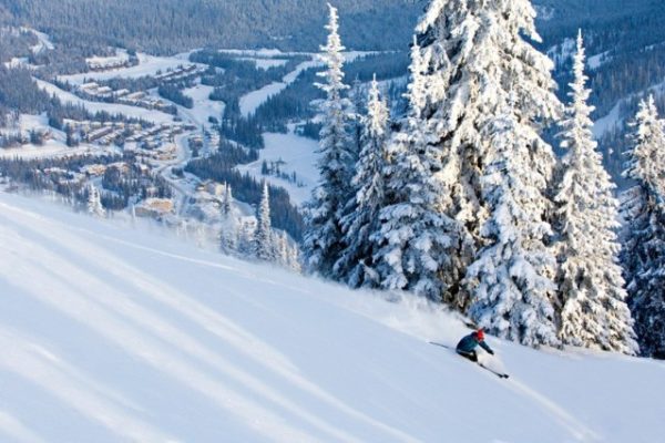 Blue Powder Travel - Coast Sundance Lodge Sun Peaks ski slopes
